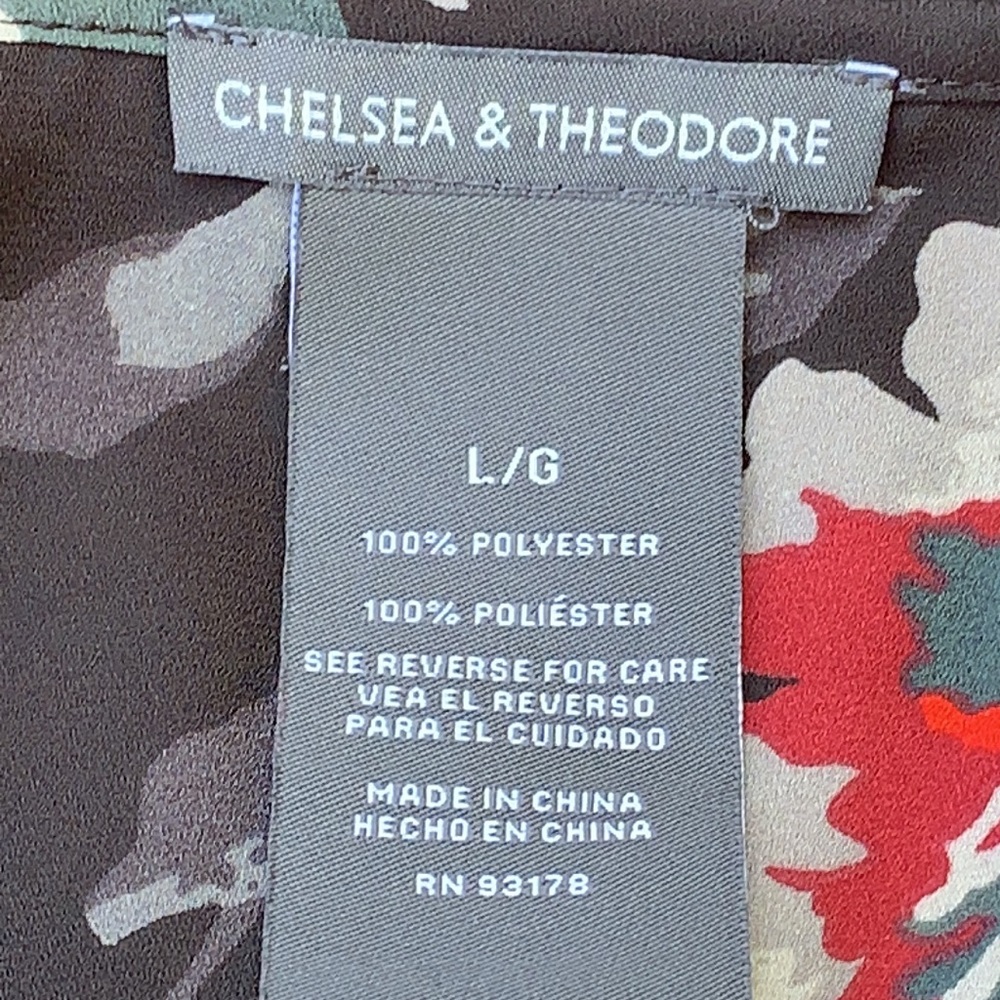 Chelsea and Theodore black & red L/S top sz L - Picture 4 of 6